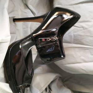 Peep-toe, patten leather heels